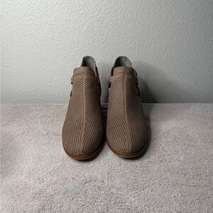 Vince Camuto Brown Ankle Boots with Streamlined Silhouette